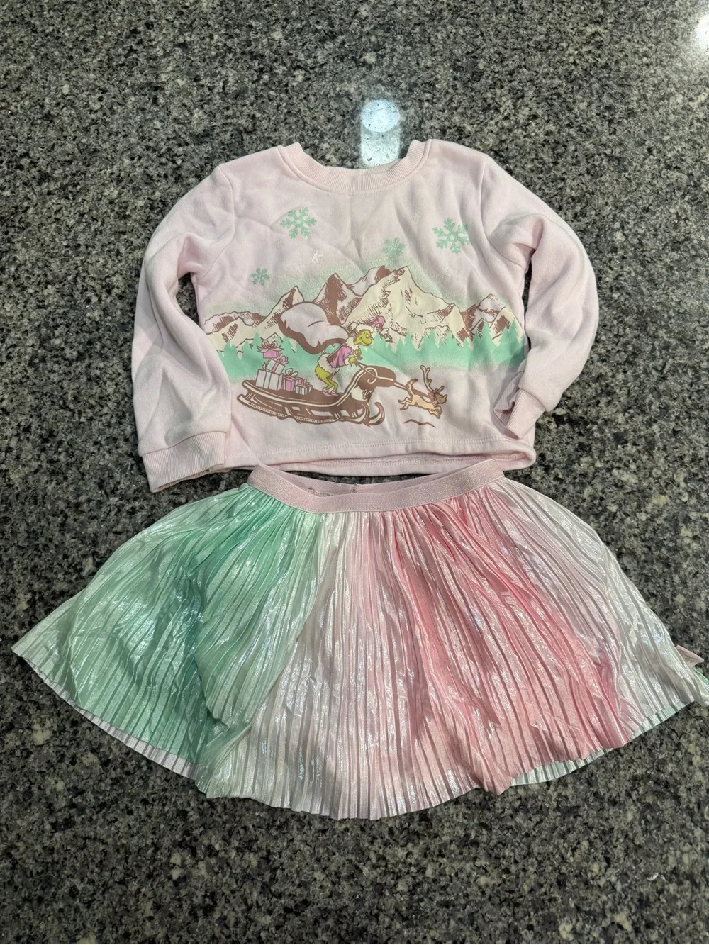 Grinch Outfit Size 4T